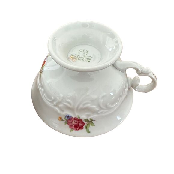Vintage Walbrzych Footed Teacup Saucer Set White Floral Gold Trim Porcelain - Picture 7 of 9